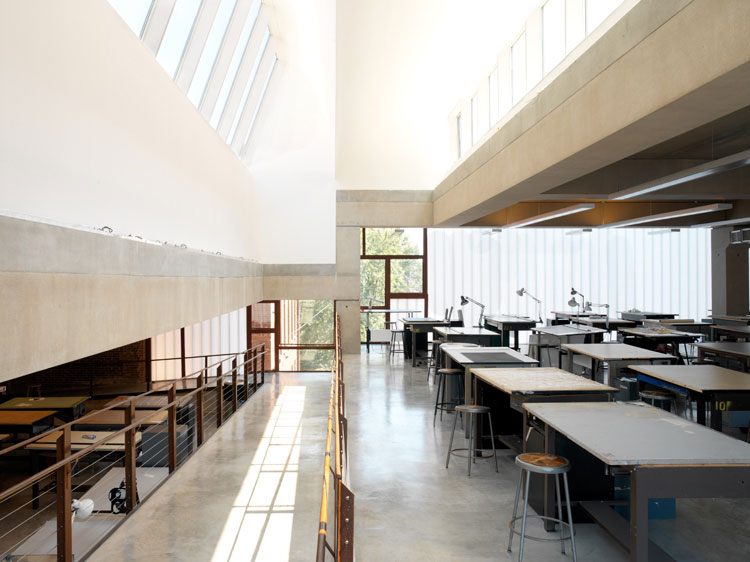 200592Pratt_-0054a---W-PROJ